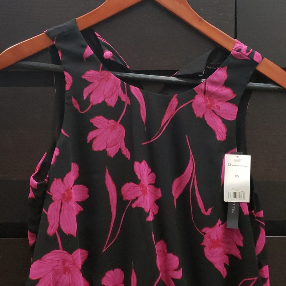 NWT Banana Republic Tank with Tie